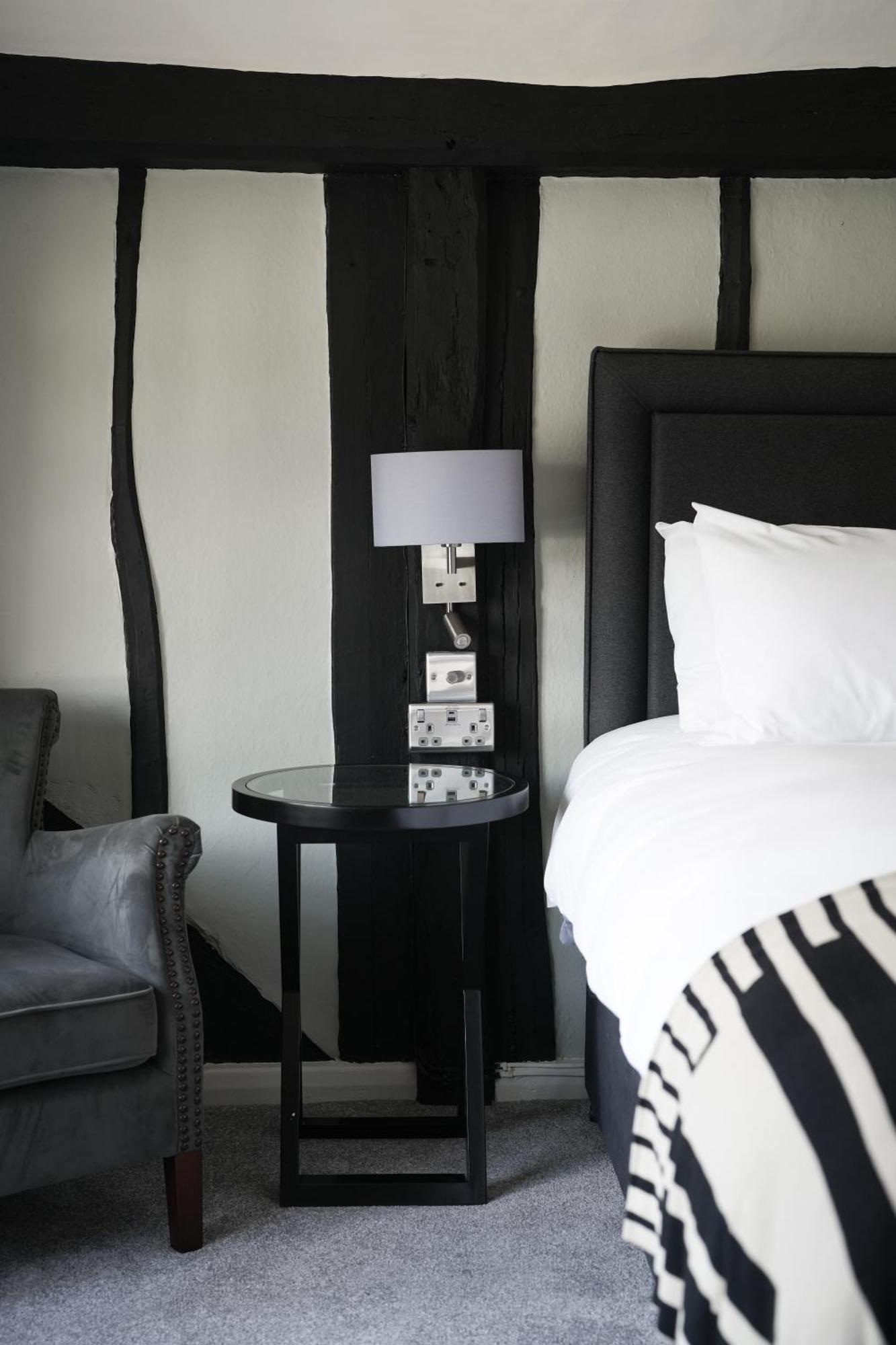 The Windmill Hotel Maidstone Buitenkant foto