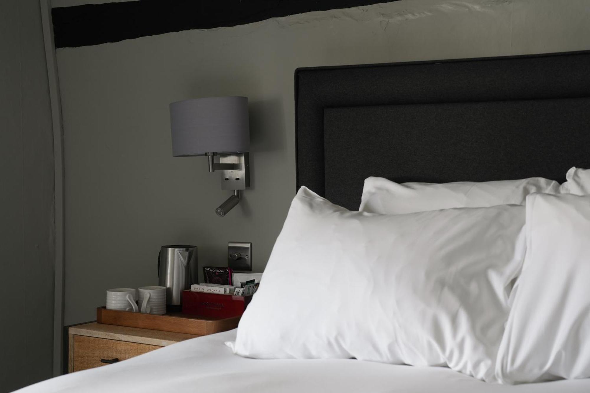 The Windmill Hotel Maidstone Buitenkant foto