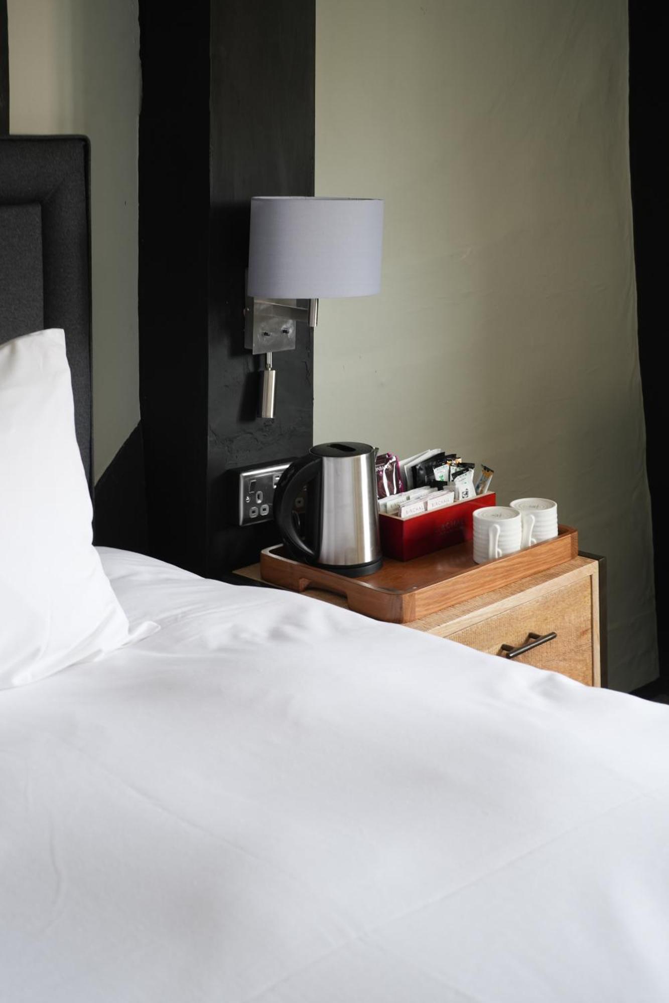 The Windmill Hotel Maidstone Buitenkant foto