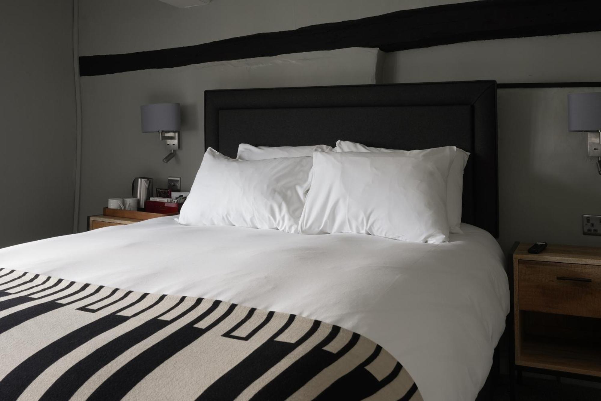 The Windmill Hotel Maidstone Buitenkant foto