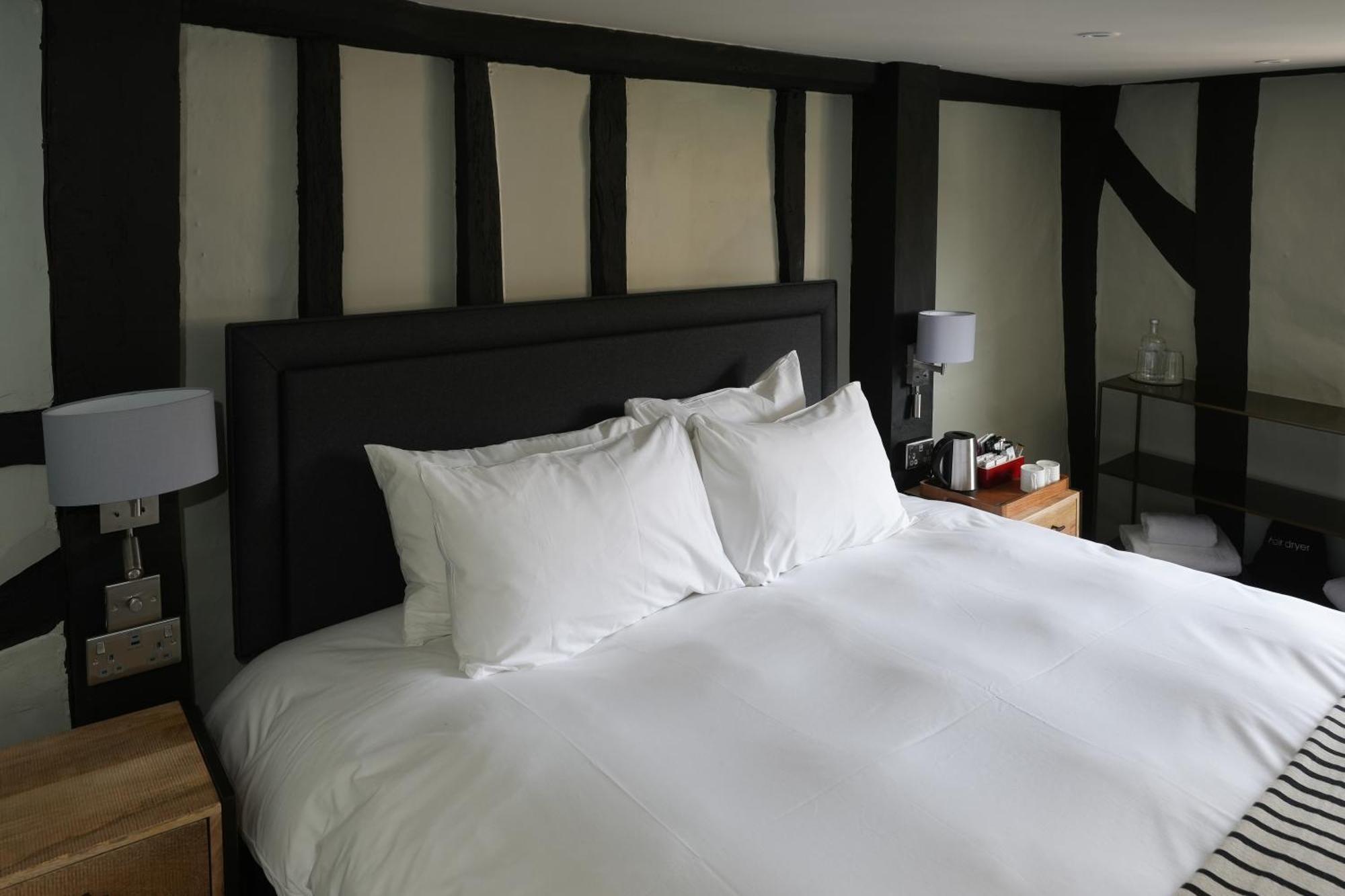 The Windmill Hotel Maidstone Buitenkant foto