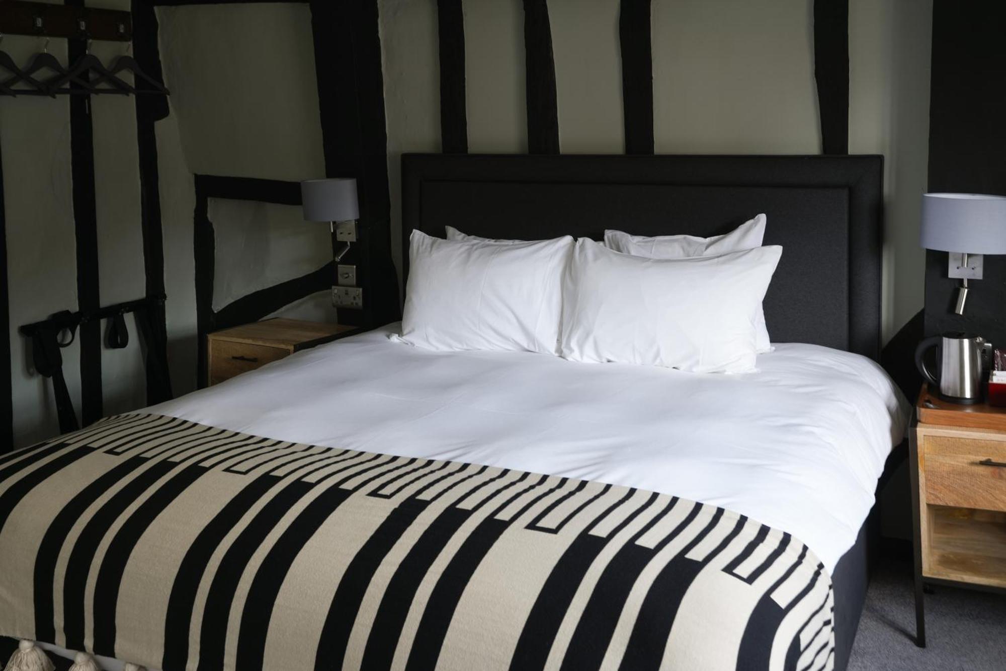 The Windmill Hotel Maidstone Buitenkant foto