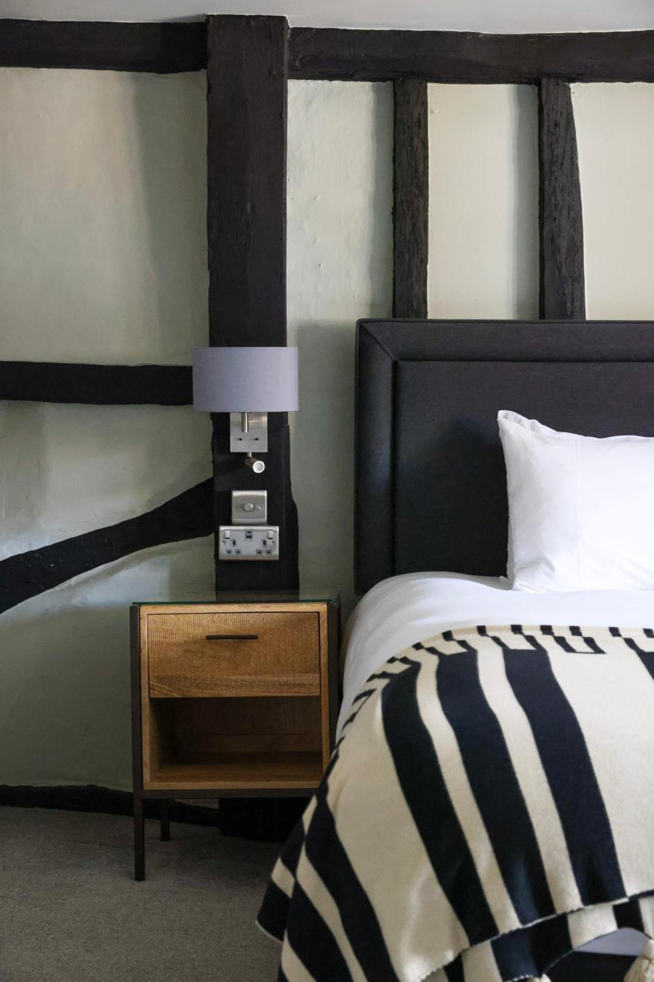 The Windmill Hotel Maidstone Buitenkant foto