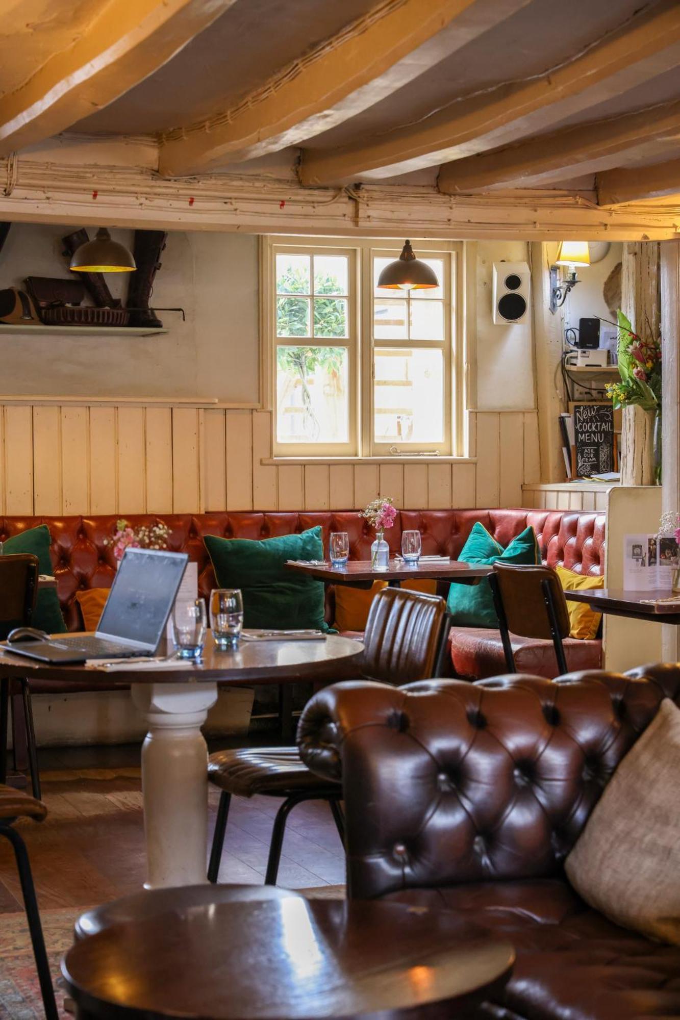 The Windmill Hotel Maidstone Buitenkant foto